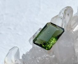 Faceted Czech Moldavite gemstones and jewellery