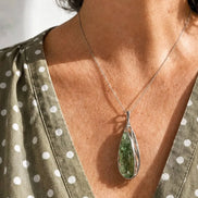 Moldavite Pendant, 4.71g, Nesměň