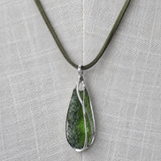 Moldavite Pendant, 4.71g, Nesměň
