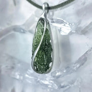 moldavite pendant featuring a 2.8 g from Nesměň, hand-set in a lead-free tin alloy