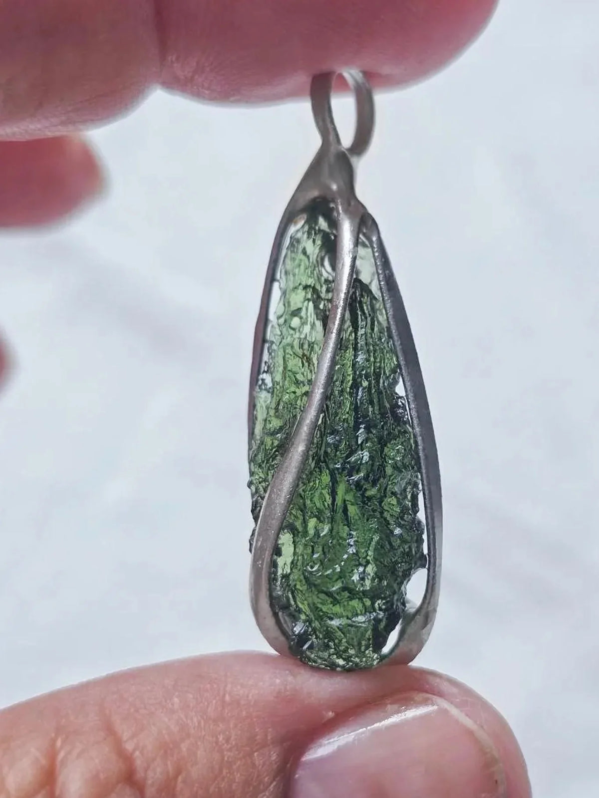 moldavite pendant featuring a 2.8 g from Nesměň, hand-set in a lead-free tin alloy