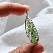 moldavite pendant featuring a 2.8 g from Nesměň, hand-set in a lead-free tin alloy