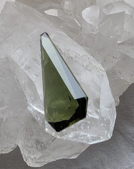Faceted Moldavite from Slavče, Czech Republic