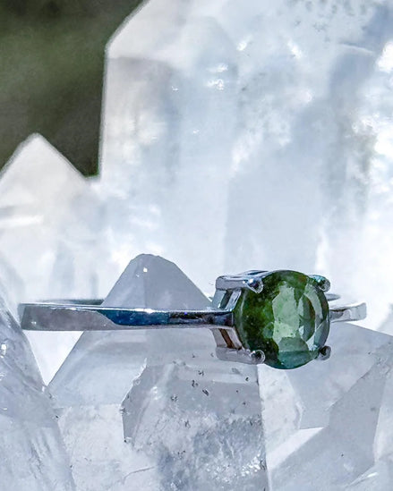 Faceted Moldavite ring from Chlum, set in sterling silver 925, US size 10
