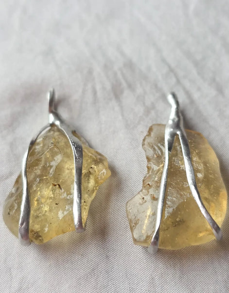 Libyan Desert Glass pendant with a genuine 3.0 g natural Libyan Desert Glass from the Great Sand Sea in a lead-free tin setting.