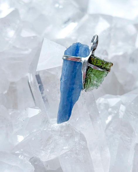 Moldavite and Kyanite pendant with transparent green Vrábče Moldavite.
