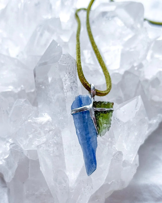 Moldavite and Kyanite pendant with transparent green Vrábče Moldavite.