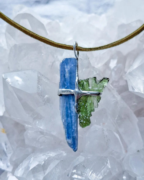 Moldavite and Kyanite pendant with transparent green Vrábče Moldavite.
