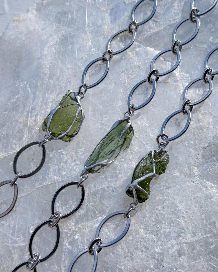 Moldavite bracelet with chunky oval-link chain and 0.8g Chlum stone