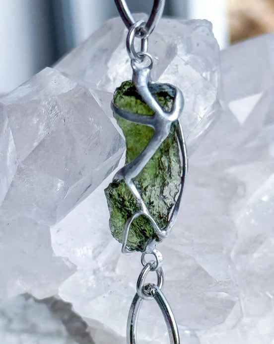 Moldavite bracelet with chunky oval-link chain and 0.8g Chlum stone