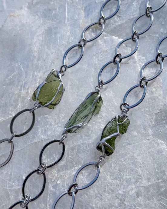 Moldavite bracelet with chunky oval-link chain and 0.8g Chlum stone