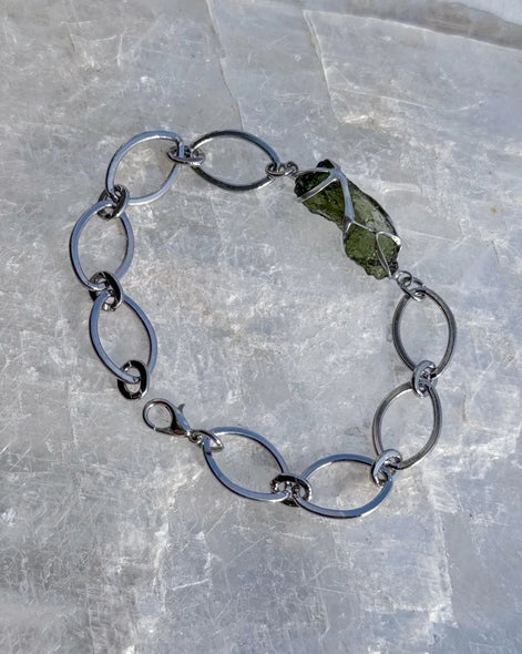 Moldavite bracelet with chunky oval-link chain and 0.8g Chlum stone