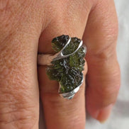 adjustable ring with a genuine 1.77 g raw moldavite from Nesměň in a lead-free tin setting