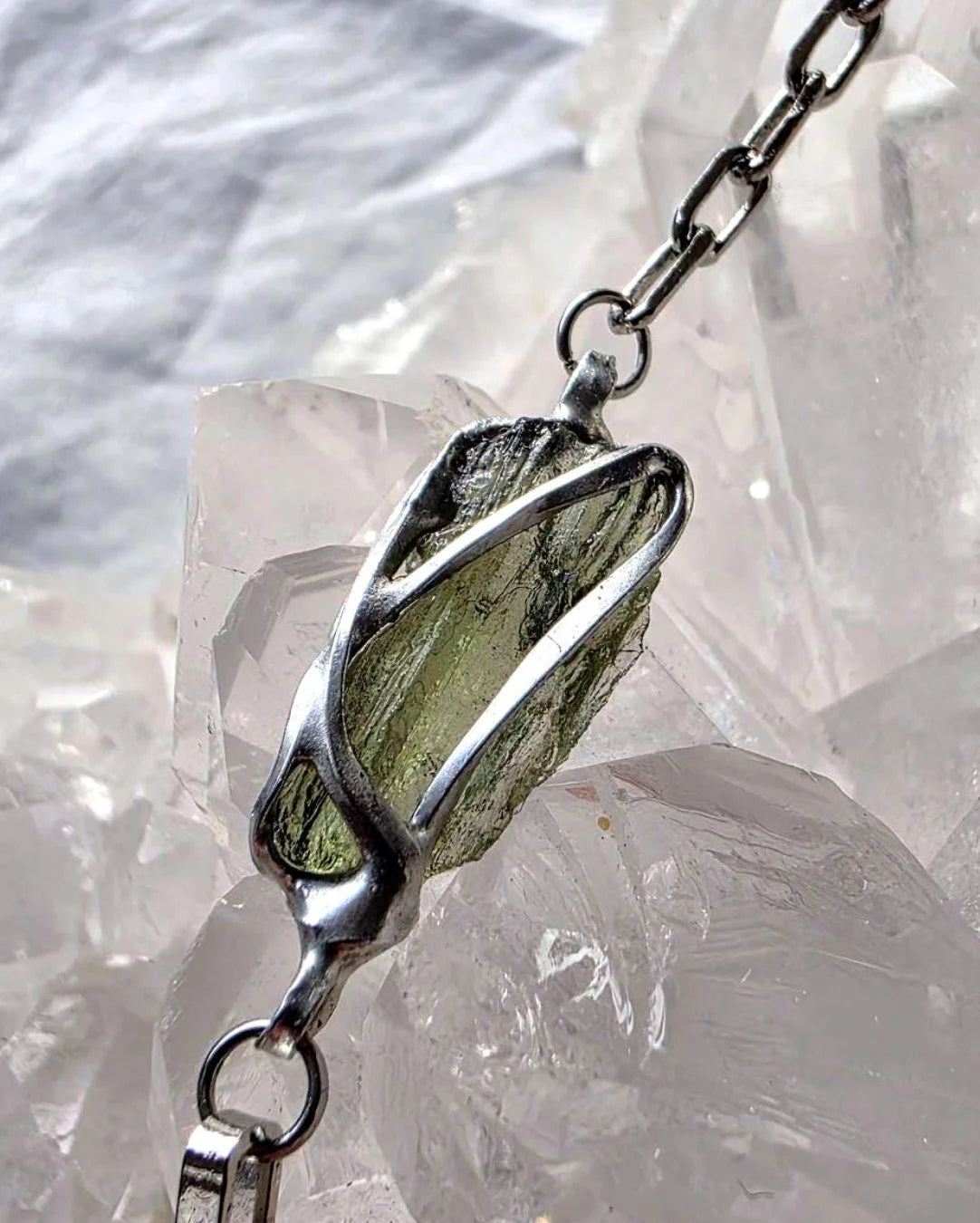 Transparent Chlum Moldavite bracelet with a square-link chain  