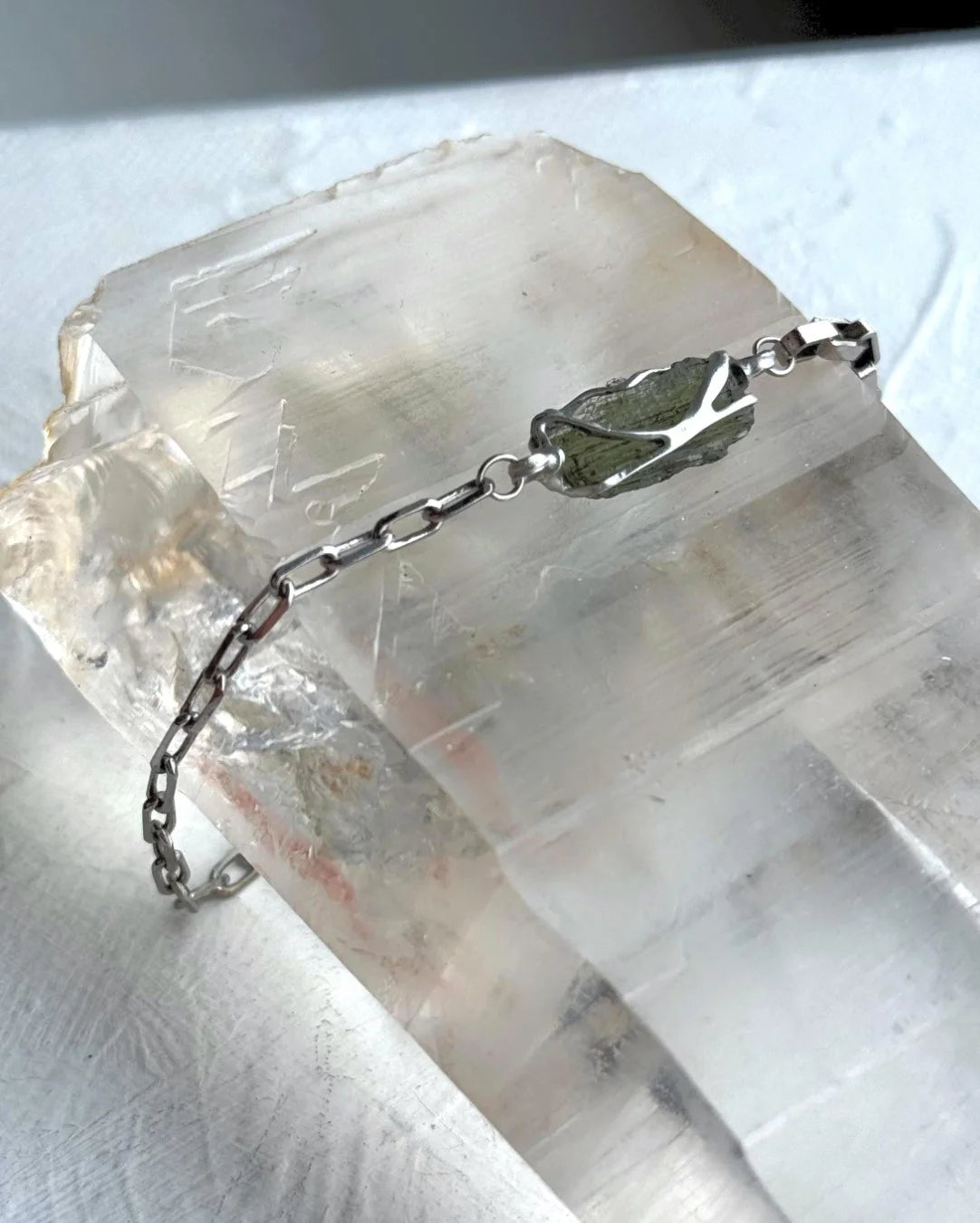 Transparent Chlum Moldavite bracelet with a small square-link chain