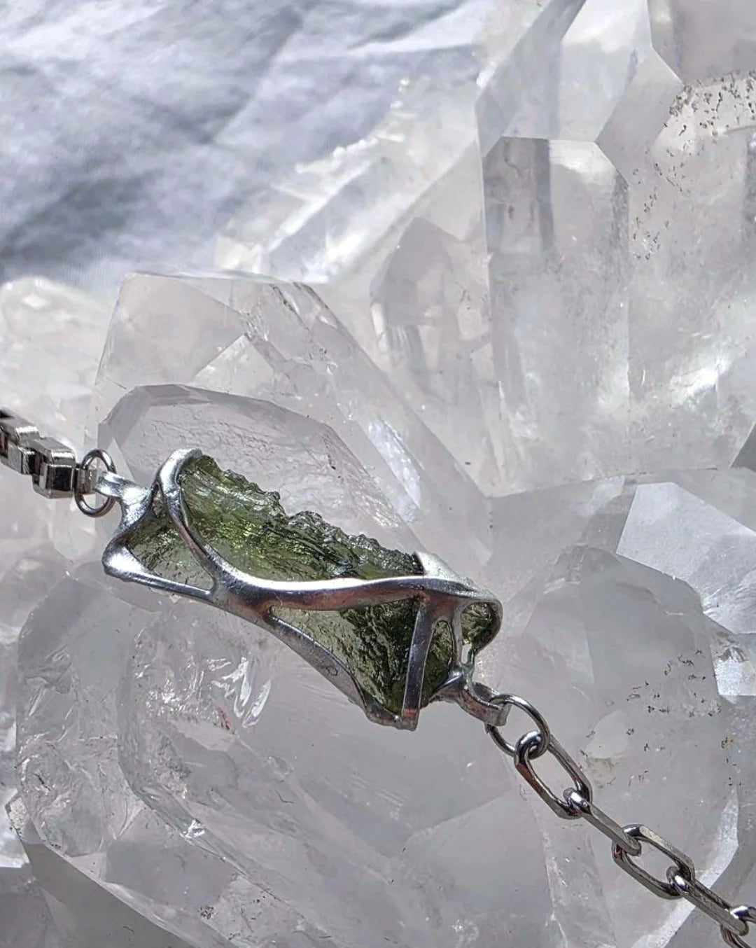 Transparent Chlum Moldavite bracelet with a small square-link chain
