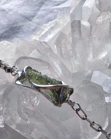 Transparent Chlum Moldavite bracelet with a small square-link chain