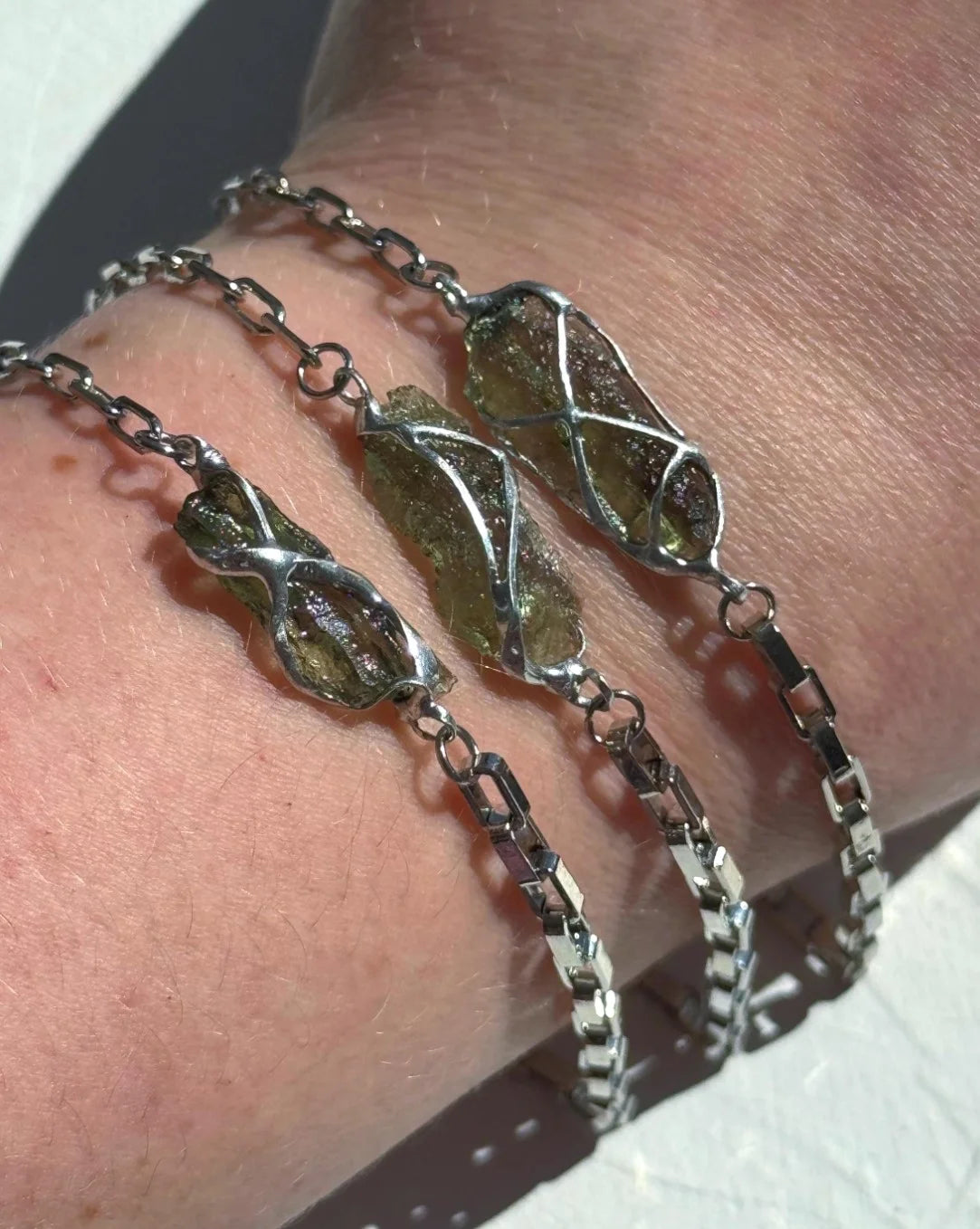 Transparent Chlum Moldavite bracelet with a square-link chain