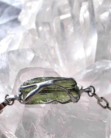 Transparent Chlum Moldavite bracelet with a square-link chain