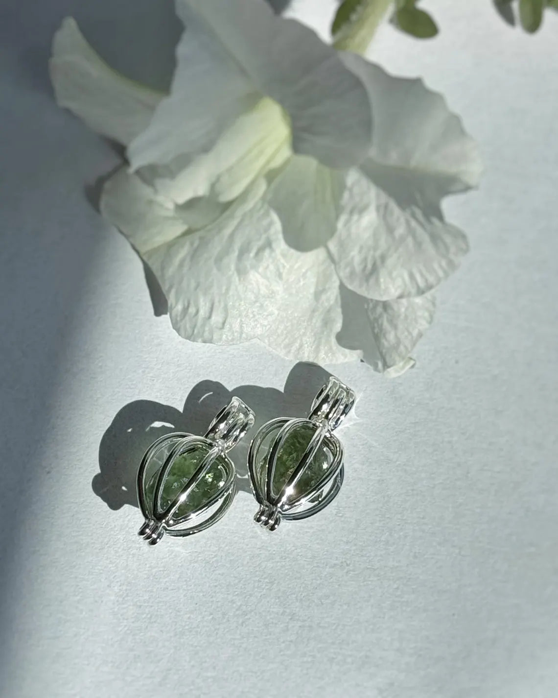 Natural Moldavite Necklace, 0.4g