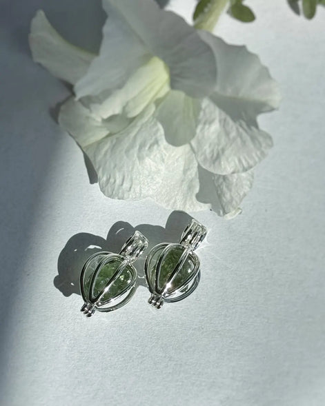 Natural Moldavite Necklace, 0.4g