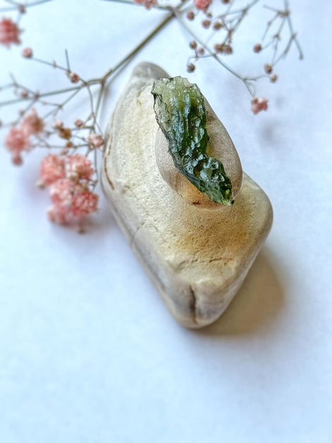 Raw Moldavite Stone, Chlum, 1.5g