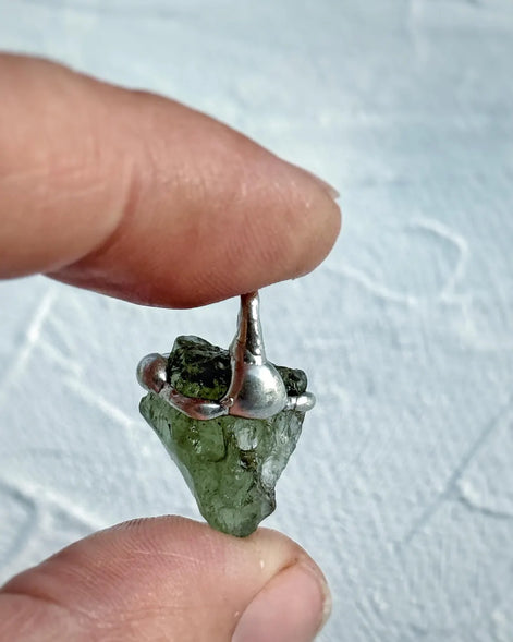 Raw Moldavite Pendant, Chlum, 1.8g