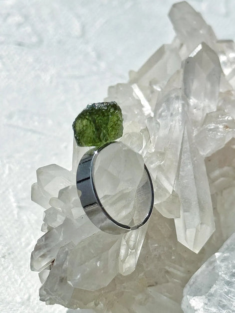 Free Size Moldavite Ring, Chlum, 0.80g