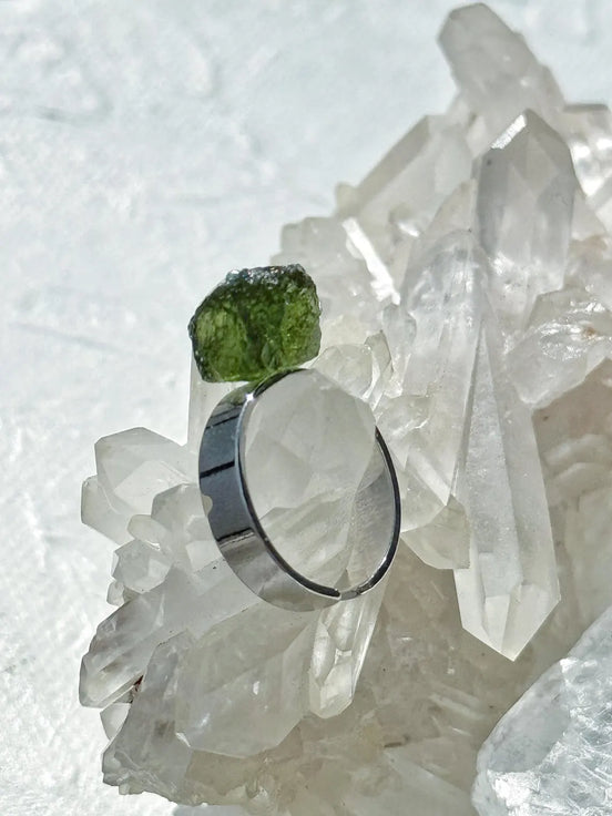 Free Size Moldavite Ring, Chlum, 0.80g