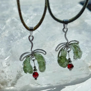 Moldavite & Garnet Pendant, Nesměň, 1.50g