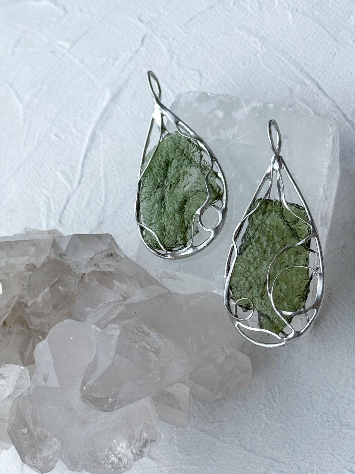 Moldavite Pendant, Marouškovo Pole, 2.60g