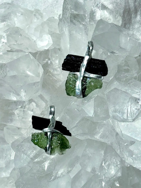 Moldavite & Black Tourmaline Pendant, Ločenice, 1.15g