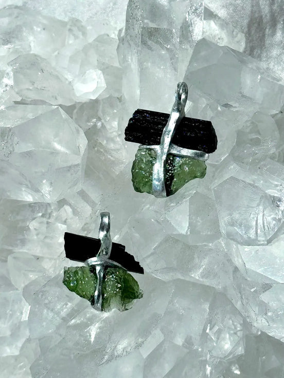 Moldavite & Black Tourmaline Pendant, Ločenice, 1.15g