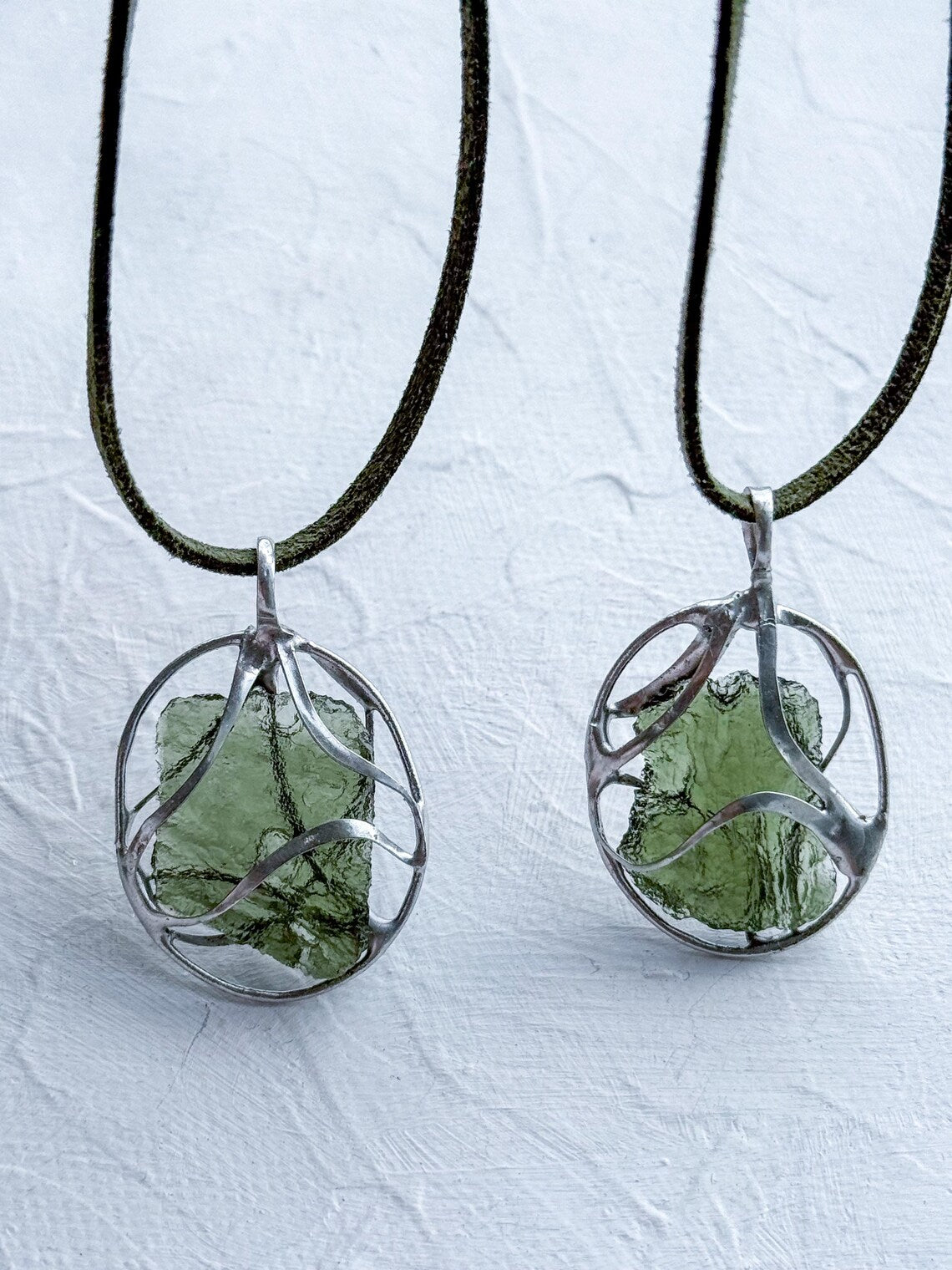 Raw Moldavite Pendant, Marouškovo Pole, 2.40g