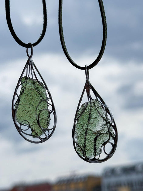 Moldavite Pendant, Marouškovo Pole, 2.60g