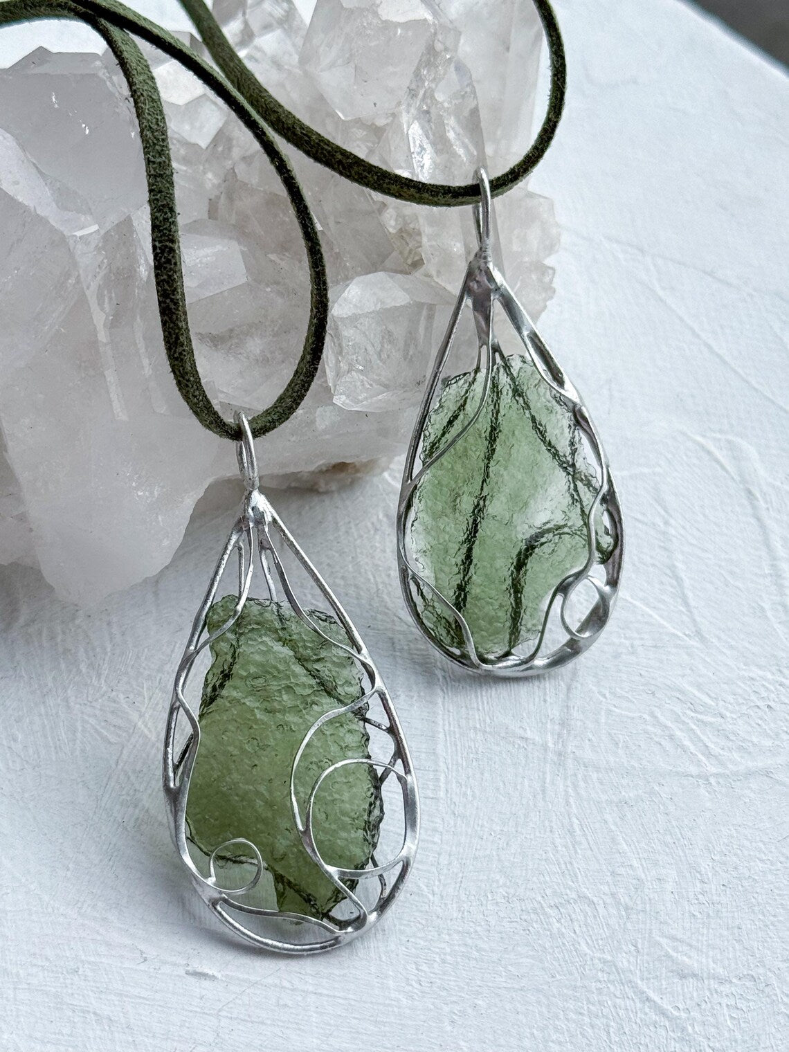 Moldavite Pendant, Marouškovo Pole, 2.60g