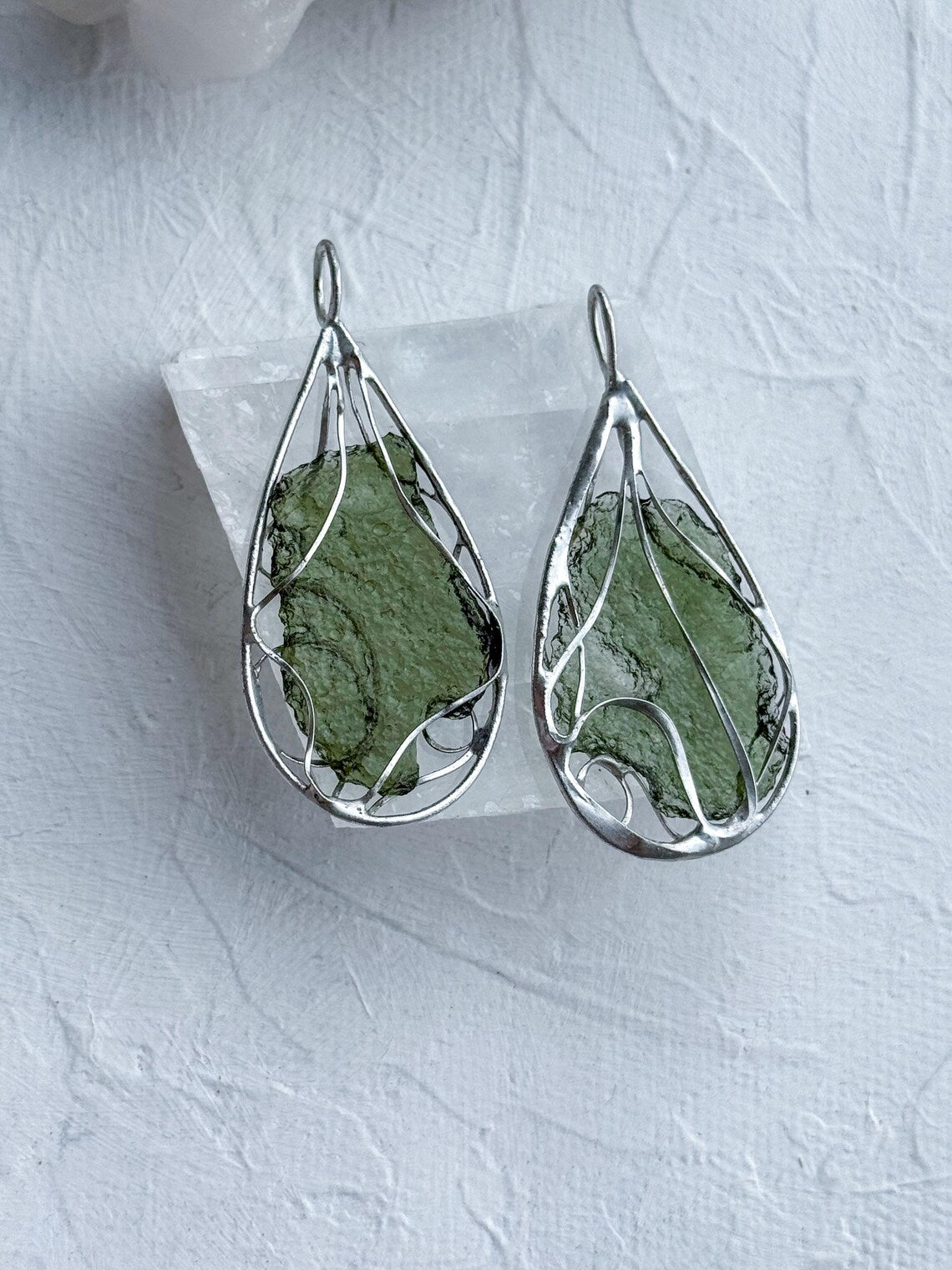 Moldavite Pendant, Marouškovo Pole, 2.60g