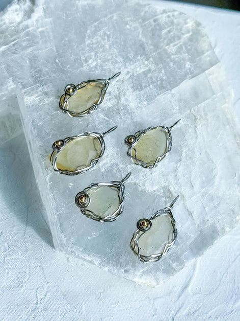 Natural Libyan Desert Glass Pendant, 2g