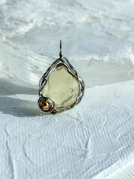 Natural Libyan Desert Glass Pendant, 2g