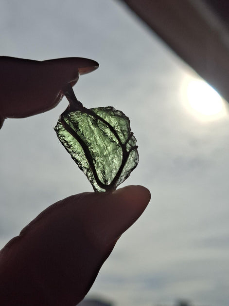 Raw Moldavite Pendant, Chlum, 3.04g