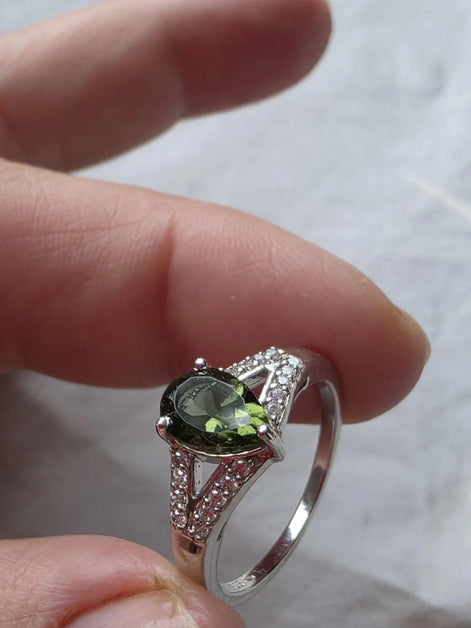 Elegant Faceted Cut Moldavite Ring, Chlum, 0.45g