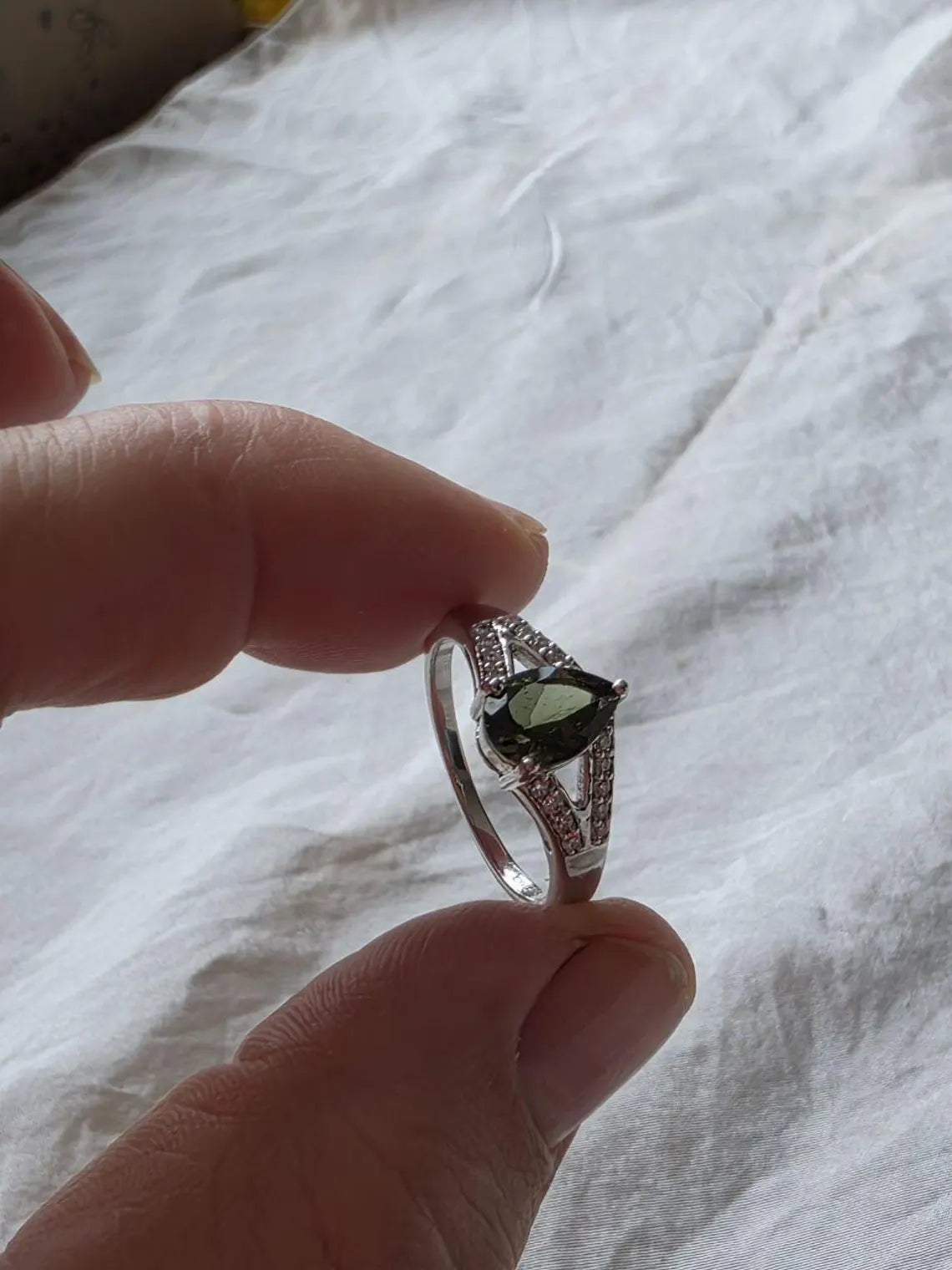 Elegant Faceted Cut Moldavite Ring, Chlum, 0.45g