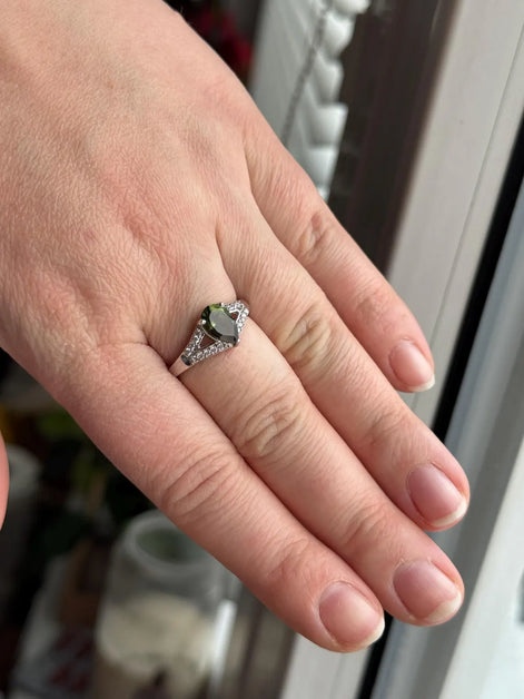 Elegant Faceted Cut Moldavite Ring, Chlum, 0.45g