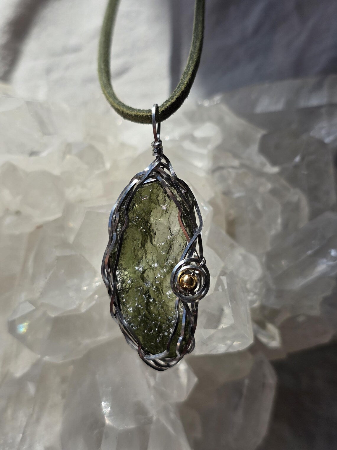 Raw Moldavite Pendant, Maruškovo Pole, 2.20g