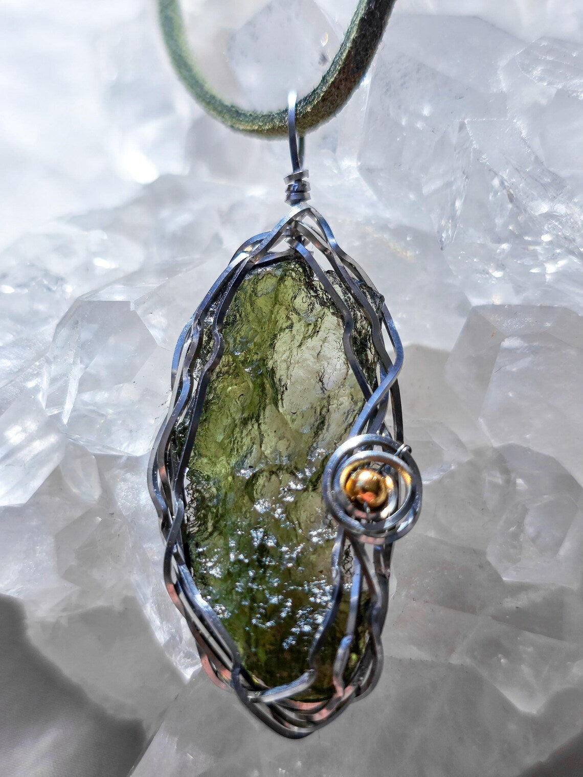 Raw Moldavite Pendant, Maruškovo Pole, 2.20g