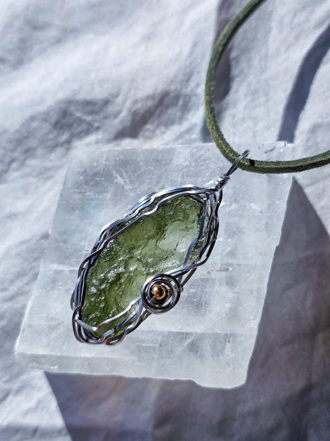 Raw Moldavite Pendant, Maruškovo Pole, 2.20g