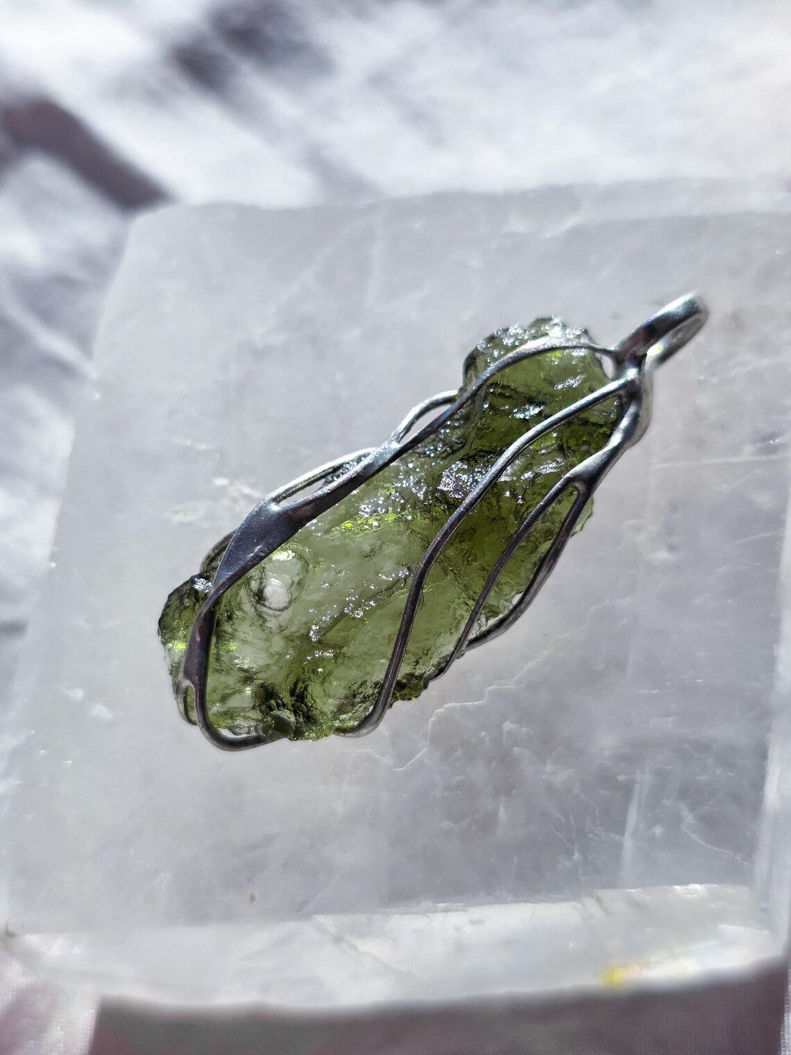 Raw Moldavite Pendant, Vrábče, 2.86g