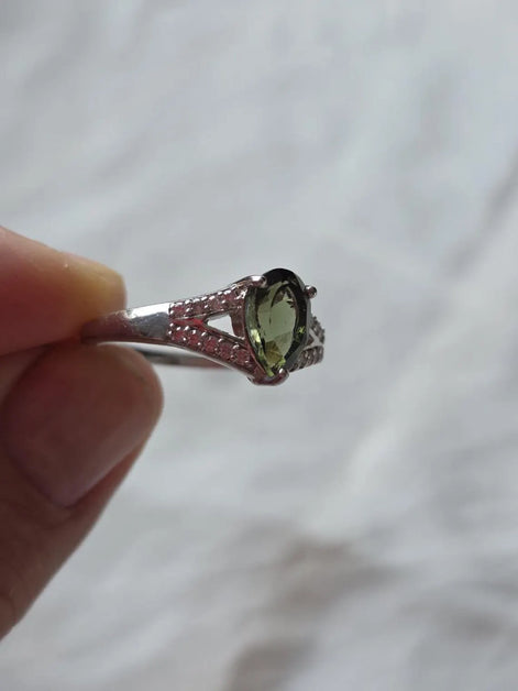 Elegant Faceted Cut Moldavite Ring, Chlum, 0.45g
