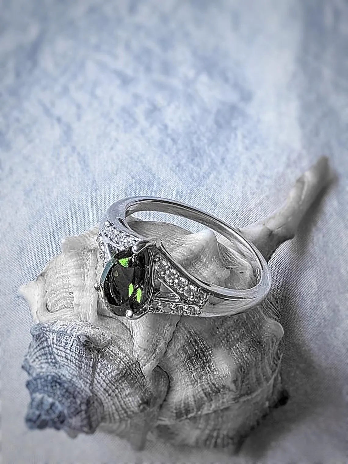 Elegant Faceted Cut Moldavite Ring, Chlum, 0.45g