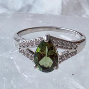 Elegant Faceted Cut Moldavite Ring, Chlum, 0.45g